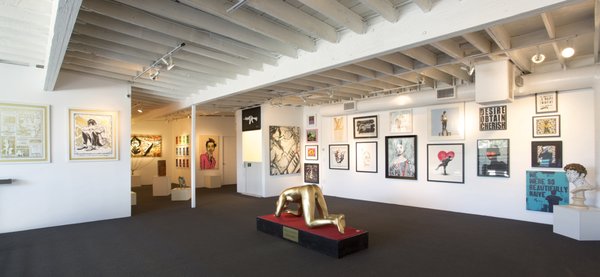 Julien's Auctions by null