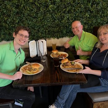 On The Kirb - Gastropubs Near Me - Katy, Texas