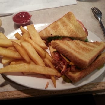 Strawberry Fields Restaurant - Chicken club - Diners Near Me - Chesterfield, Michigan