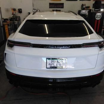Filmwerkx - 2019 Urus blacked out - Car Window Tinting Near Me Filmwerkx - 2019 Urus blacked out - Car Window Tinting Near Me