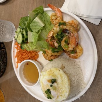 Pho & Fresh - Rice and shrimp platter with a fried egg. I LOVED the pickled carrots btw. - Vietnamese Near Me - Sykesville, Maryland Pho & Fresh - Rice and shrimp platter with a fried egg. I LOVED the pickled carrots btw. - Vietnamese Near Me - Sykesville, Maryland