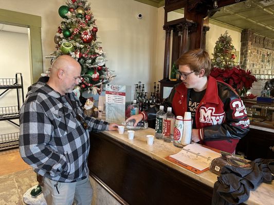 Famous Water Co by null