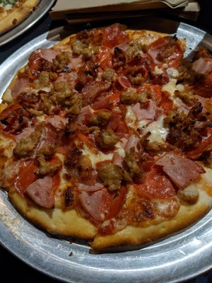 Grand Pizzeria And Sports by null