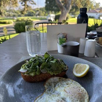 The Oak - Avacado toast - American Near Me - Ojai, California The Oak - Avacado toast - American Near Me - Ojai, California