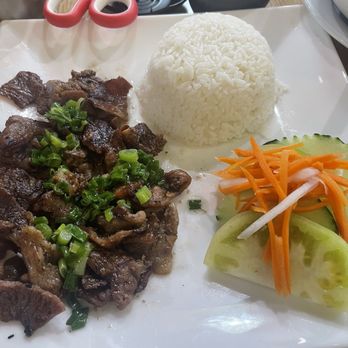 Pho House Suwanee - Com thit nuong-charbroiled pork - Vietnamese Near Me - Suwanee, Georgia