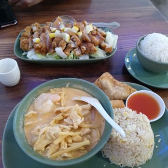 Thai House Restaurant - The curry was so smooth and creamy I added shrimp and chicken this lunch special was plenty along with the lemon chicken so good. - Thai Near Me - Redlands, California