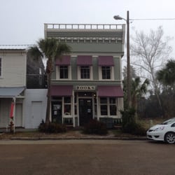 Downtown Books & Purl - Street view.