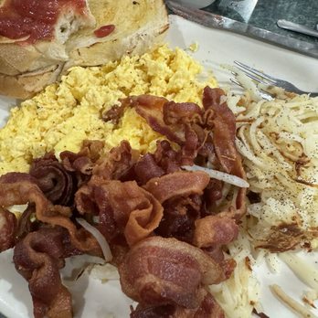 Tony's I-75 Restaurant - Eggs, Bacon, Hash Browns and toast - Diners Near Me - Birch Run, Michigan Tony's I-75 Restaurant - Eggs, Bacon, Hash Browns and toast - Diners Near Me - Birch Run, Michigan