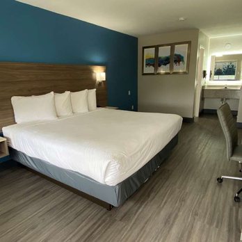 Super 8 by Wyndham Spring - King Bed - Hotels Near Me - Spring, Texas Super 8 by Wyndham Spring - King Bed - Hotels Near Me - Spring, Texas