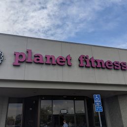 Exterior outside entrance of Planet Fitness - Planet Fitness, Redding - Redding, California Exterior outside entrance of Planet Fitness - Planet Fitness, Redding - Redding, California