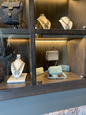Grand Bohemian Lodge Greenville, Autograph Collection by null