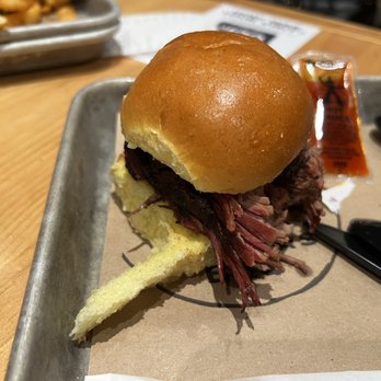 4 Rivers Smokehouse - Kids brisket slider. - Barbeque Near Me - Tallahassee, Florida 4 Rivers Smokehouse - Kids brisket slider. - Barbeque Near Me - Tallahassee, Florida