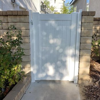 Vinyl Professionals - Front of side gate. - Fences & Gates Near Me - Valencia, California Vinyl Professionals - Front of side gate. - Fences & Gates Near Me - Valencia, California