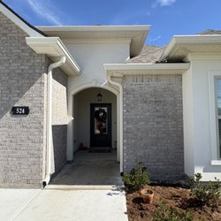 Joe's Gutters & Patios - Completed 6-inch seamless aluminum gutter system in Linen by Joe's Gutters & Patios in Houma, Louisiana.