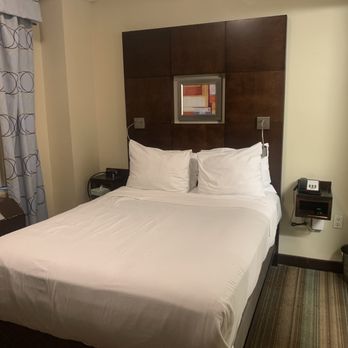 AURA HOTEL TIMES SQUARE - Updated November 2024 - 185 Photos & 301