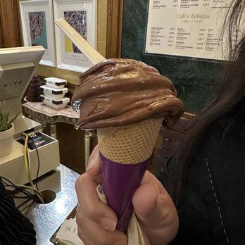 NIVA - Ice Cream & Frozen Yogurt Near Me - Lisbon, 11