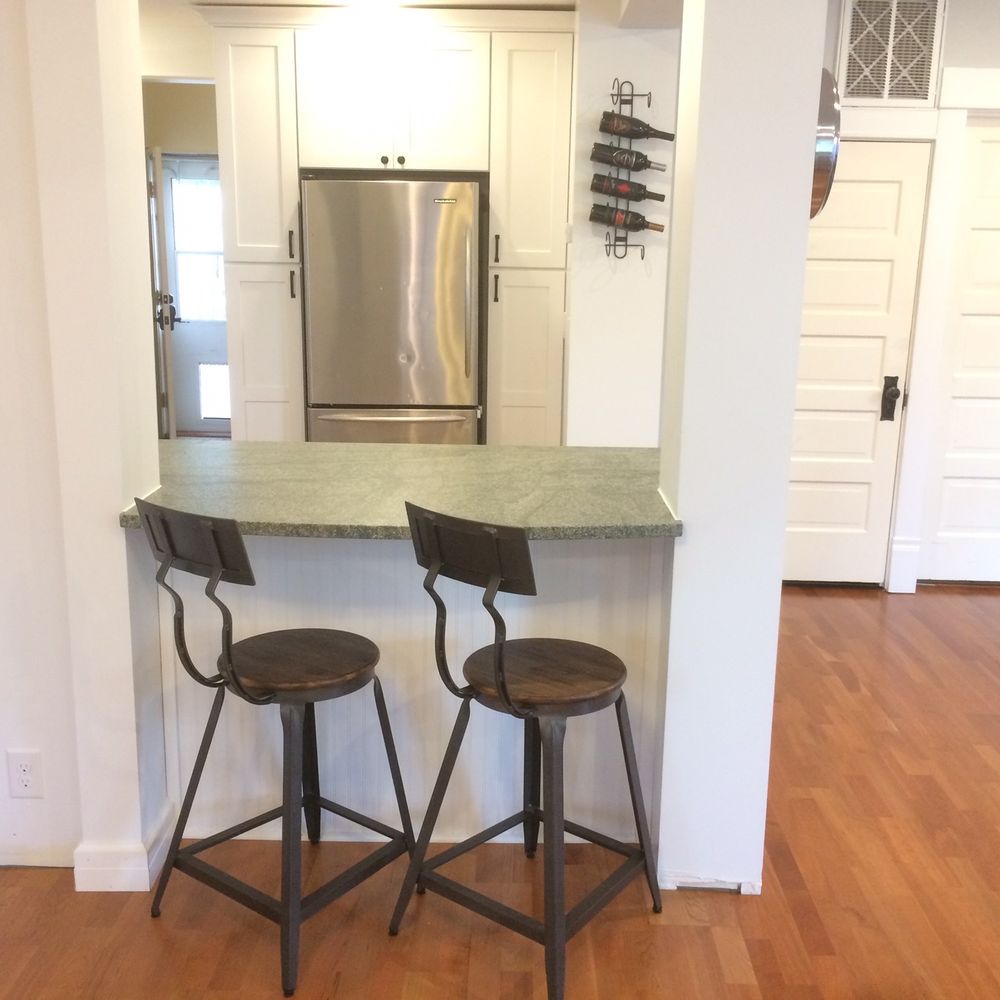 SED Construction - two stools in a kitchen - General Contractors Near Me SED Construction - two stools in a kitchen - General Contractors Near Me