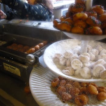 Daily Dozen Doughnut - Sprinkles, powder and plain - Bakeries Near Me - Seattle, Washington Daily Dozen Doughnut - Sprinkles, powder and plain - Bakeries Near Me - Seattle, Washington
