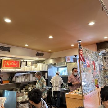 H K Wonton Garden - Cantonese Near Me - New York, New York