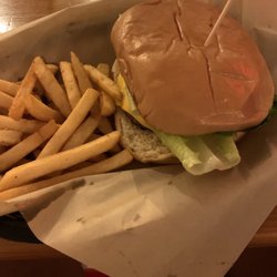 La Tertu - Cheeseburger and fries