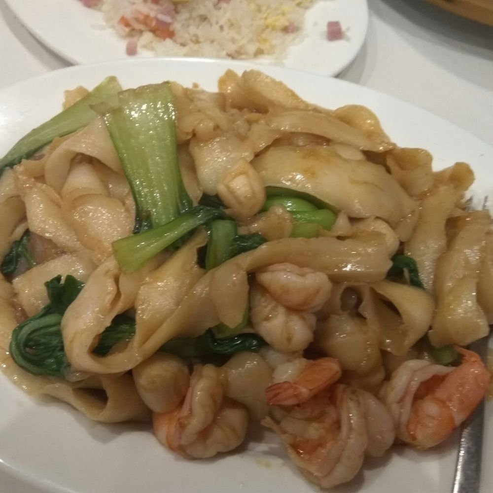 Lucky Gate Chinese Restaurant - Chinese Near Me - Coquitlam, British Columbia