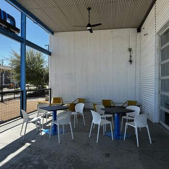 Cidercade Arlington - outdoor seating - Arcades Near Me - Arlington, Texas Cidercade Arlington - outdoor seating - Arcades Near Me - Arlington, Texas
