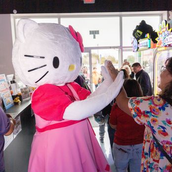 Claw Haus - Arcades Near Me - Edinburg, Texas Claw Haus - Arcades Near Me - Edinburg, Texas