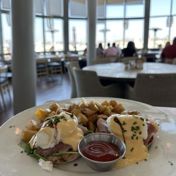 Lighthouse - Lighthouse Benedict - Breakfast & Brunch Near Me - Newport Beach, California