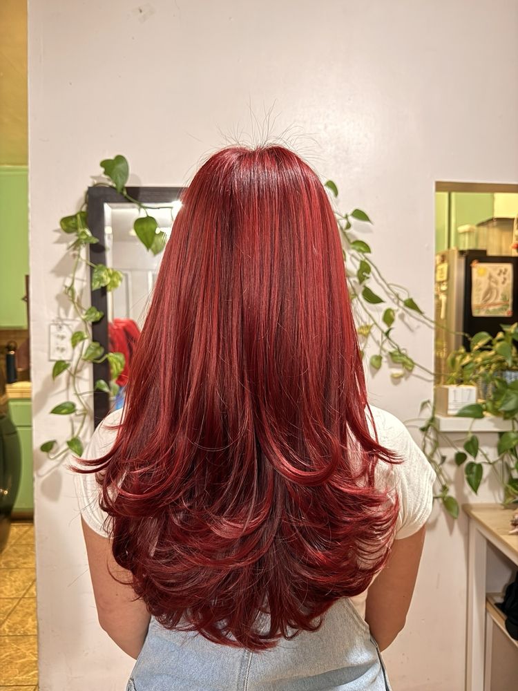 Eclipses Beauty Salon Logo