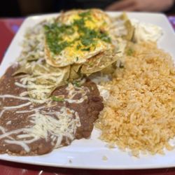 El Nuevo Presidente - Green chilaquiles.