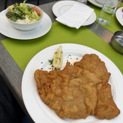 Otto Cafe-Restaurant - Veal schnitzel and marinated side salad