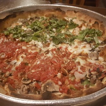 Star Pizza - Starburst/Chicken alfredo deep dish. - Pizza Near Me - Houston, Texas Star Pizza - Starburst/Chicken alfredo deep dish. - Pizza Near Me - Houston, Texas