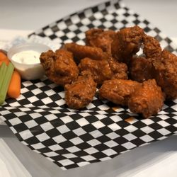 Gianni’s Pizza & Wings - Wings