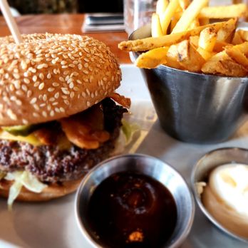LOCAL Public Eatery Terry Ave - Bars Near Me - Seattle, Washington