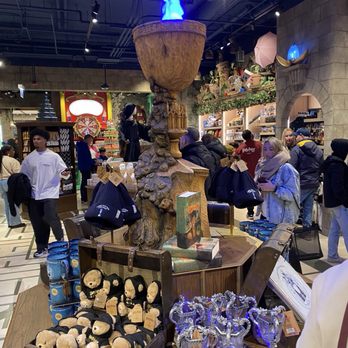Harry Potter Shop - Toy Stores Near Me - Chicago, Illinois