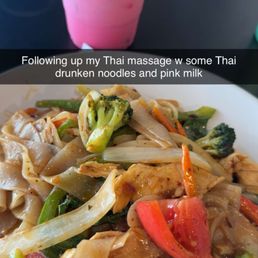 Thai pink milk and drunken noodles with chicken Thai pink milk and drunken noodles with chicken