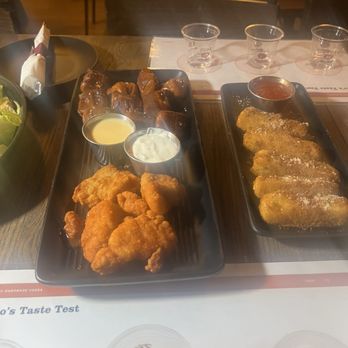 Tap Room - Mozzarella sticks Buffalo chicken with dips - Gastropubs Near Me - Garden City, New York Tap Room - Mozzarella sticks Buffalo chicken with dips - Gastropubs Near Me - Garden City, New York