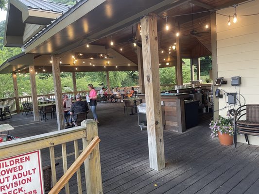 Riverview Restaurant & Marina by null