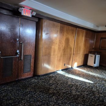 The Queen Mary - A room with a story to tell - Hotels Near Me - Long Beach, California The Queen Mary - A room with a story to tell - Hotels Near Me - Long Beach, California