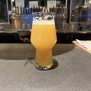 4 Noses Brewing Company - Flatiron Fog IPA - Breweries Near Me - Broomfield, Colorado