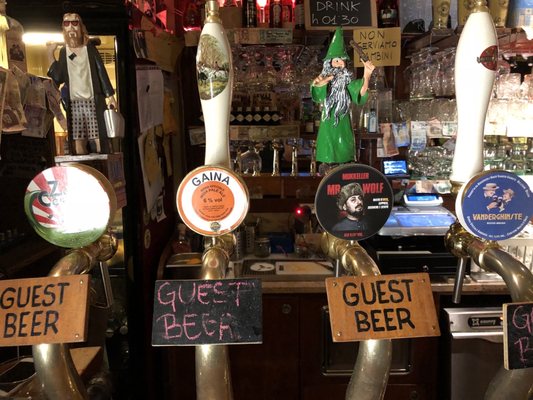 Il Santo Bevitore craft pub by null