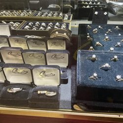 Colucci's Jewelers