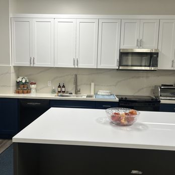 CA Kitchens Floors & Baths - New kitchen - General Contractors Near Me - Cypress, California