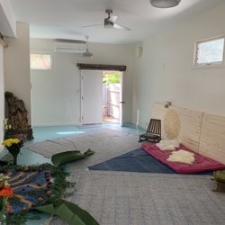 Alquimia Wellness - Yoga and classroom space