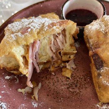 Plated Dreams - Montecristo - Cafes Near Me - Woods Cross, Utah Plated Dreams - Montecristo - Cafes Near Me - Woods Cross, Utah
