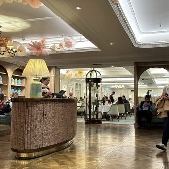 Fortnum & Mason - Reception in the Tea Room - Accessories Near Me - London, XGL Fortnum & Mason - Reception in the Tea Room - Accessories Near Me - London, XGL