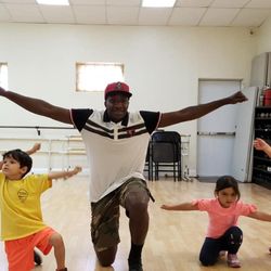 Universal Dance Studios - Mr. Mirando's Hip Hop class