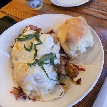 Poach 503 - Corn beef with 2 eggs! - Breakfast & Brunch Near Me - Manzanita, Oregon