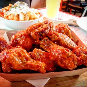 The Curious Squire - The buffalo wings! - Bars Near Me - North Adelaide, SA