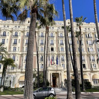 Cannes - Carleton Hotel, Cannes - Local Flavor Near Me
